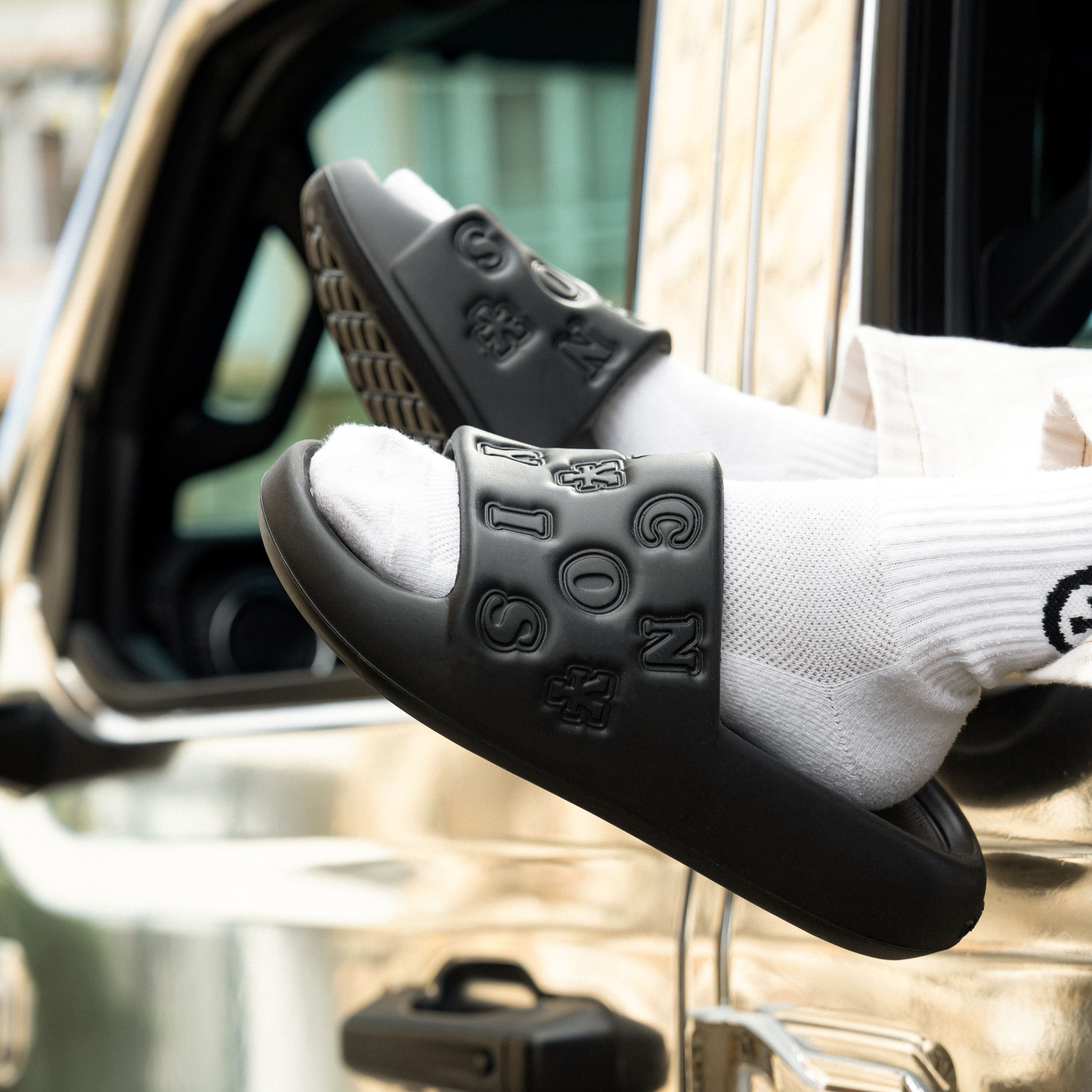 DirtyCoins Embossed Slides