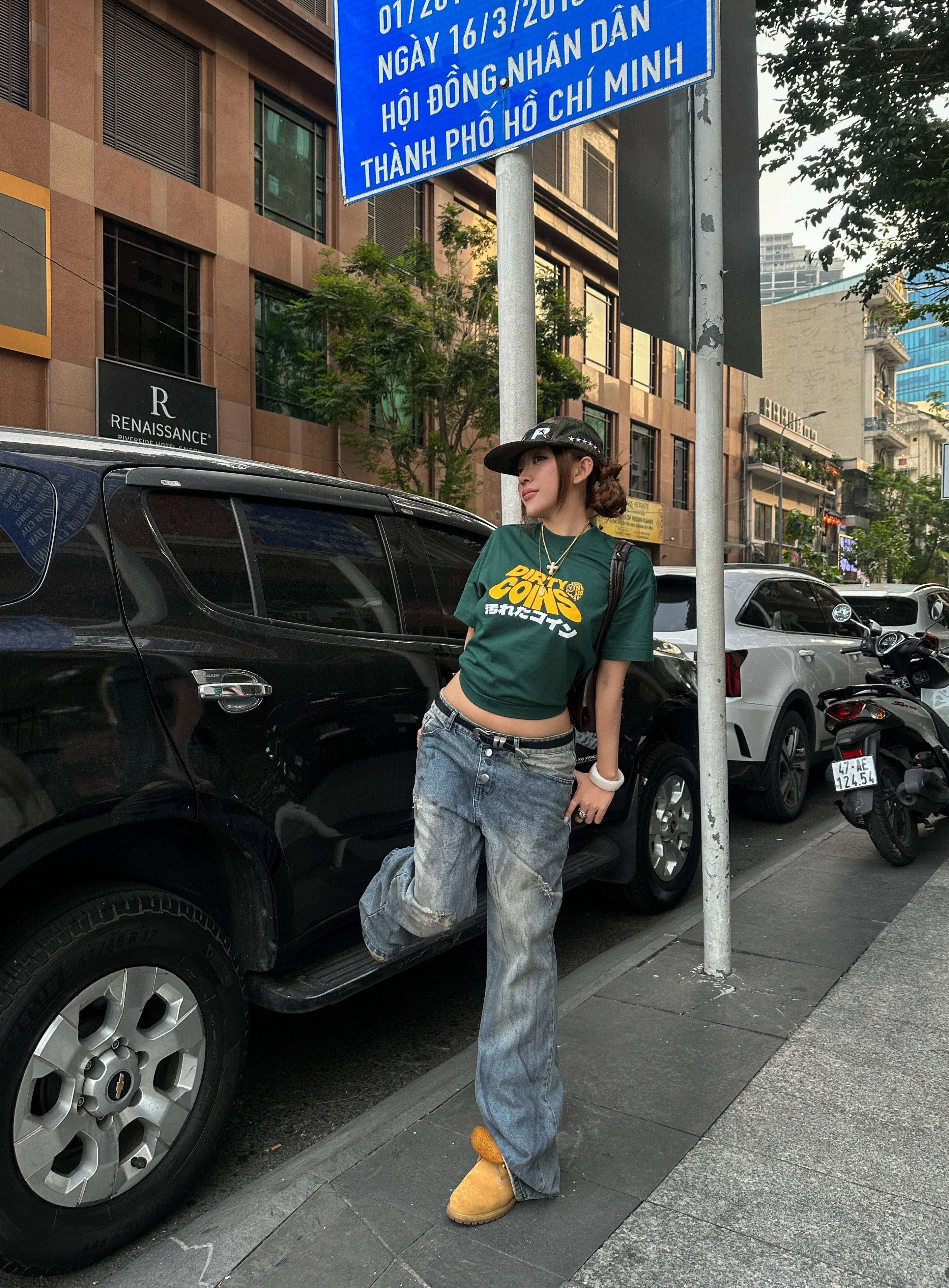 DC Wavy Logo Regular Boxy T-shirt
