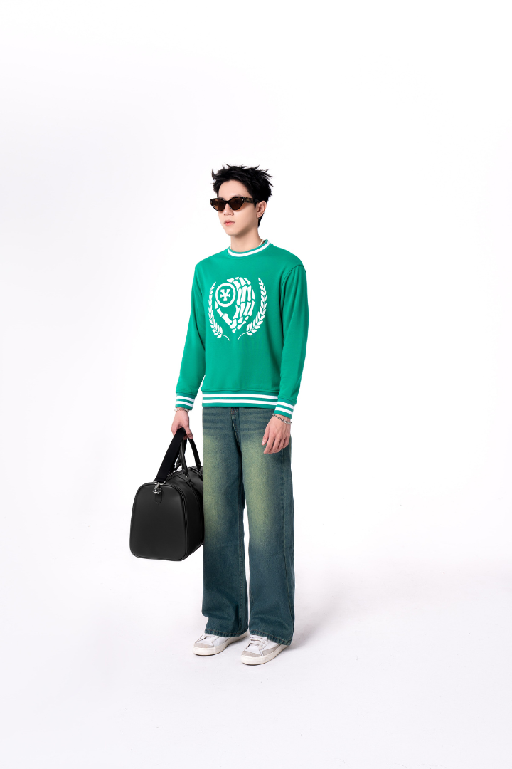 Wreath Leaf Sweatshirt
