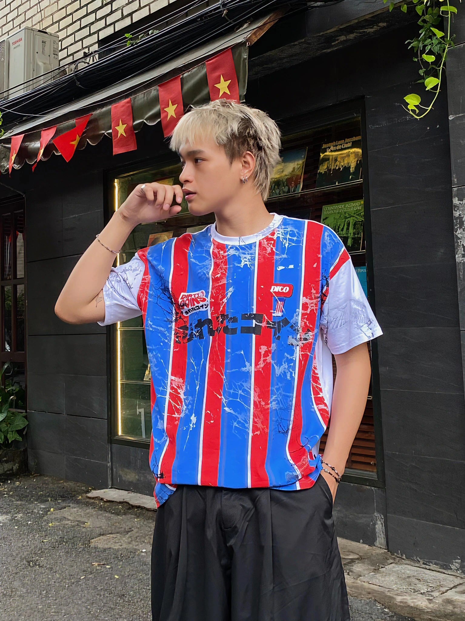 DirtyCoins Striped Destroy All Print T-Shirt Red Blue